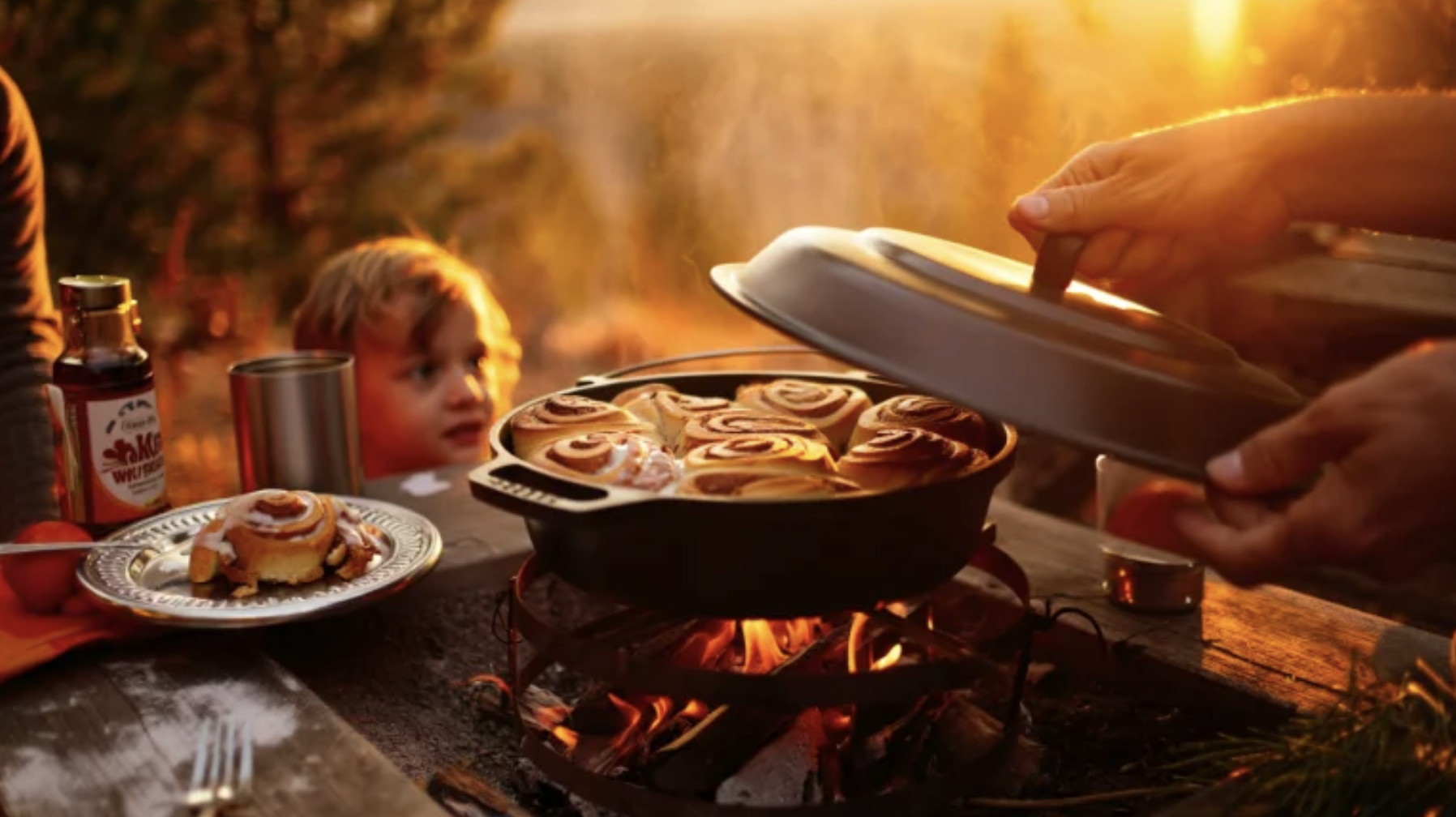 Campfire_Cinnamon_Rolls