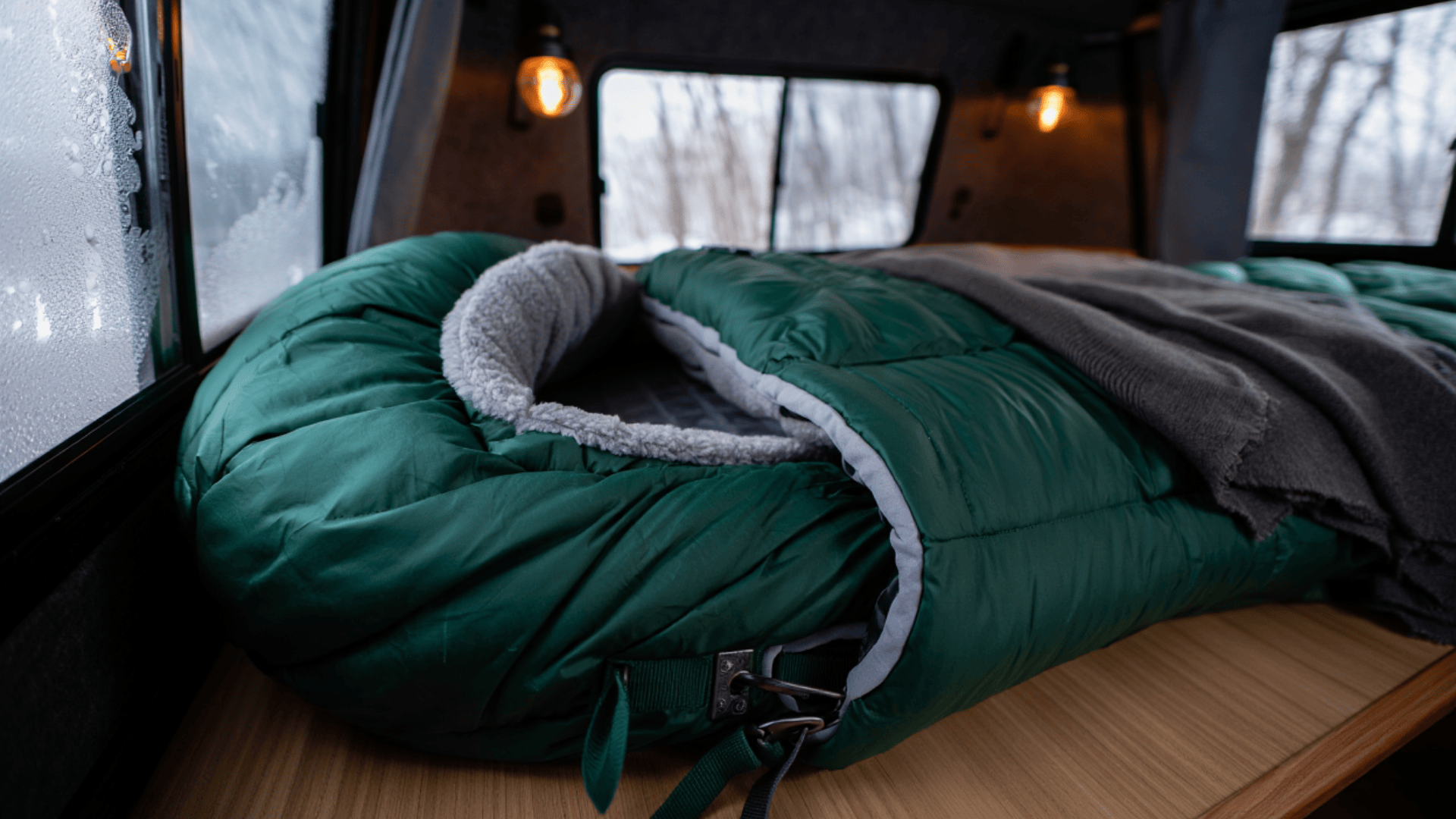 Cold-Weather_Sleeping_Bags